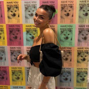 Meet your Posher, Talia